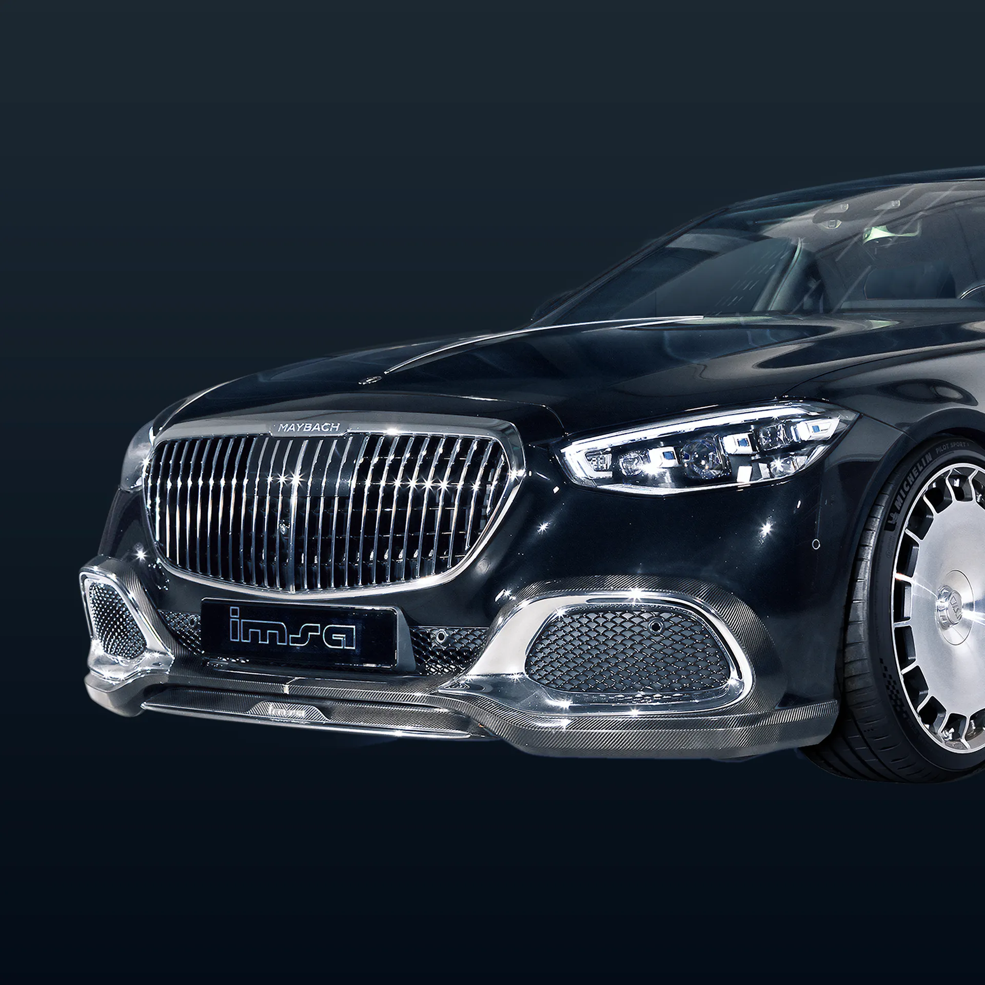 IMSA Front Signature Commission in der Frontansicht des Mercedes-Maybach W223