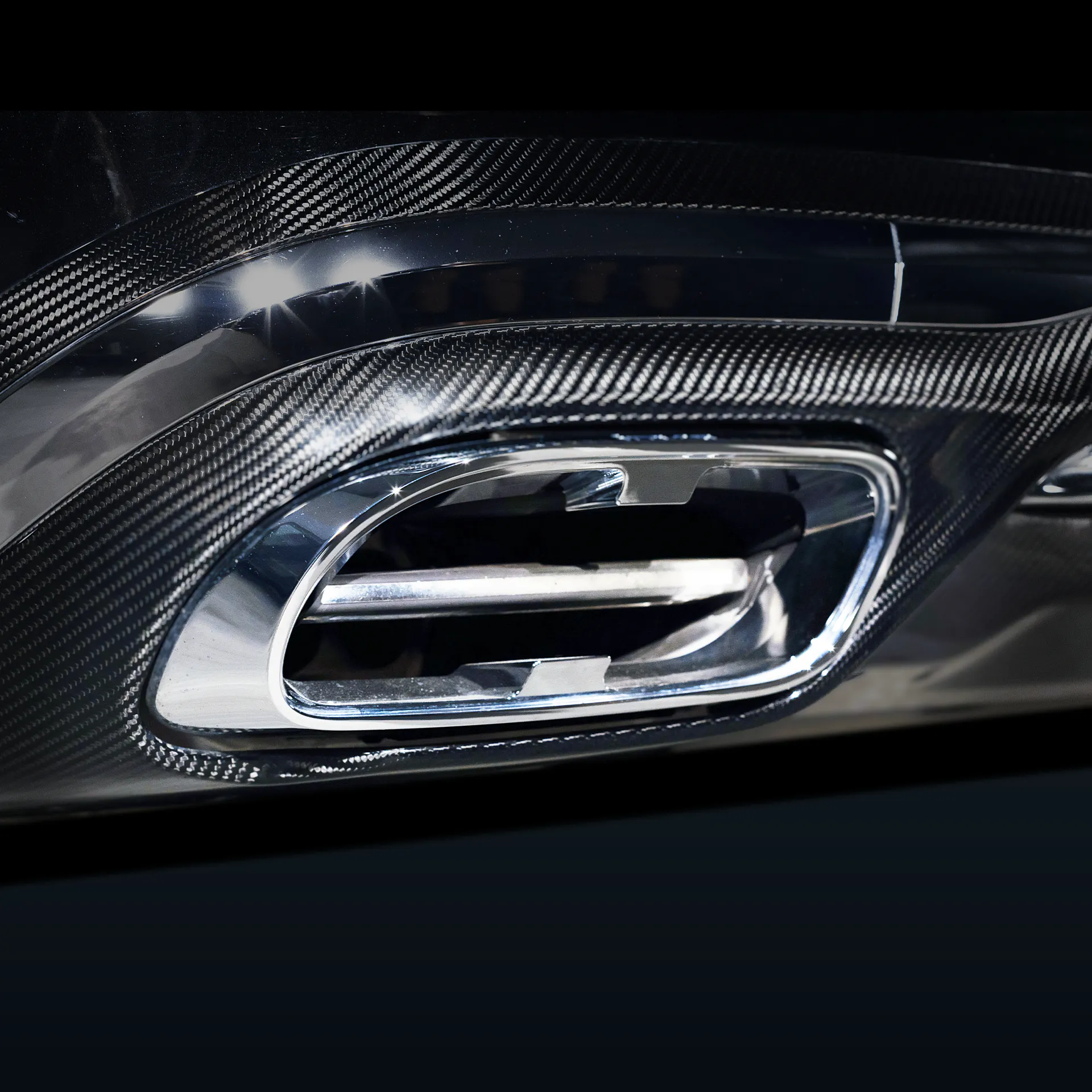 IMSA Endrohr-Detail mit Diffusor-Andeutung am Heck